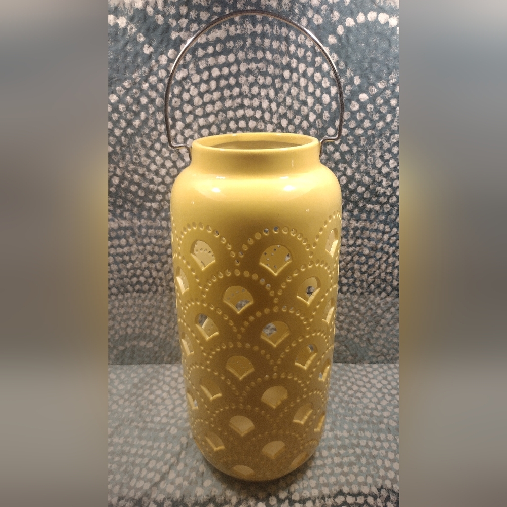 Yellow Ceramic Vase/Lantern